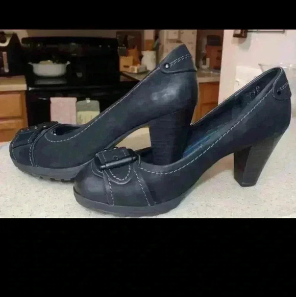 Must HAVE heels.. Black Marco Tozzi size 38 (7.5) nwot - Picture 8 of 10